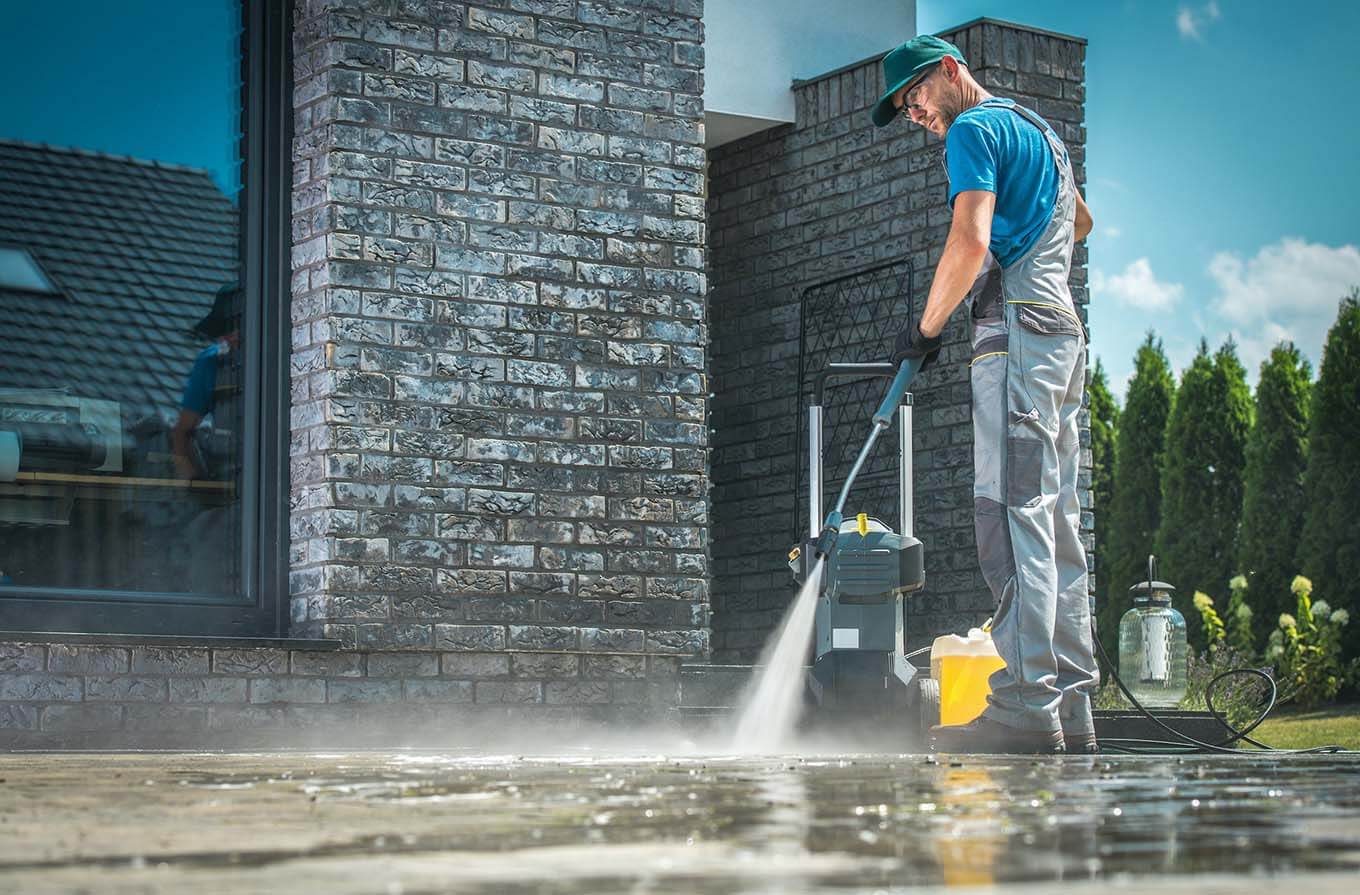 How To Start A Pressure Washing Business ($500+ in 5 Days)